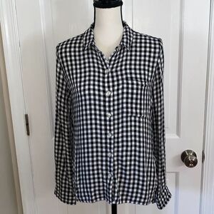 SO soft checkered button up shirt size M